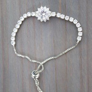 S925 2ct Clear Moissanite Diamond Flower Halo Style Bracelet Sterling Silver